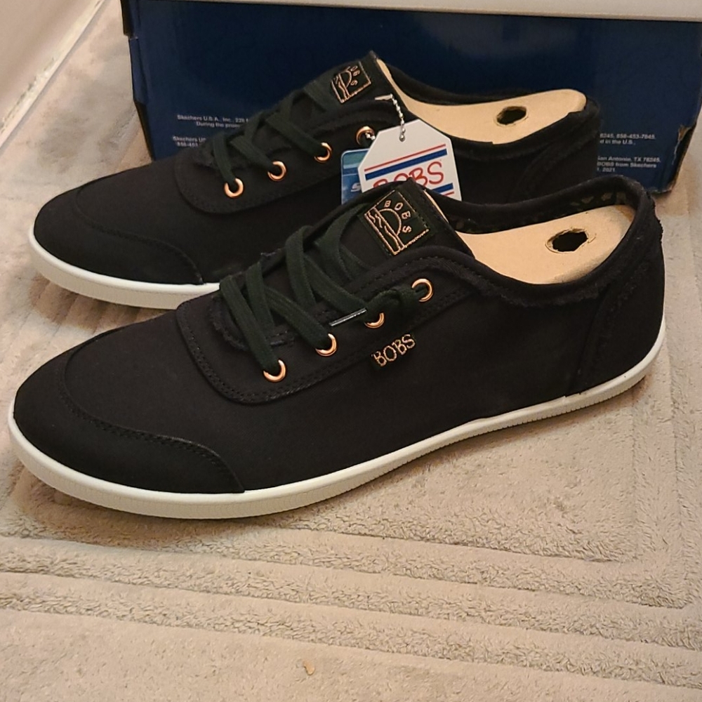 Brand new BOBS by Skechers Size 11